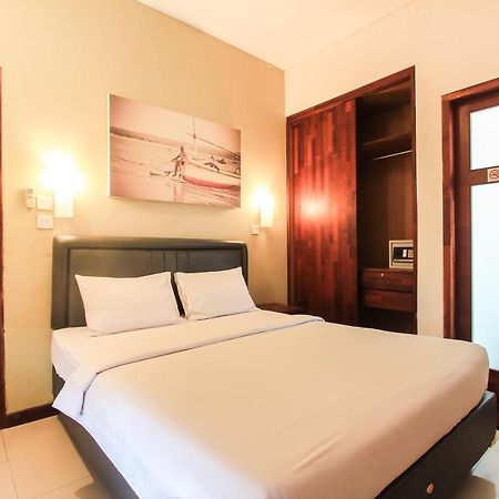 Kuta Legian Inn Esterno foto