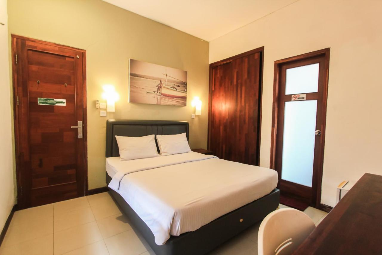 Kuta Legian Inn Esterno foto