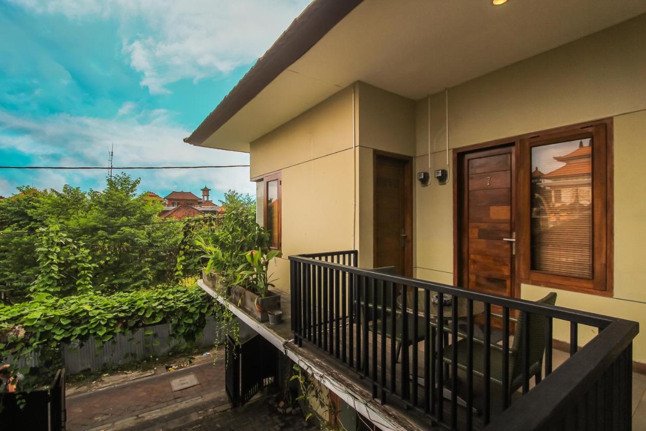 Kuta Legian Inn Esterno foto