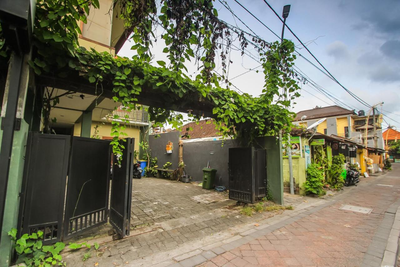 Kuta Legian Inn Esterno foto