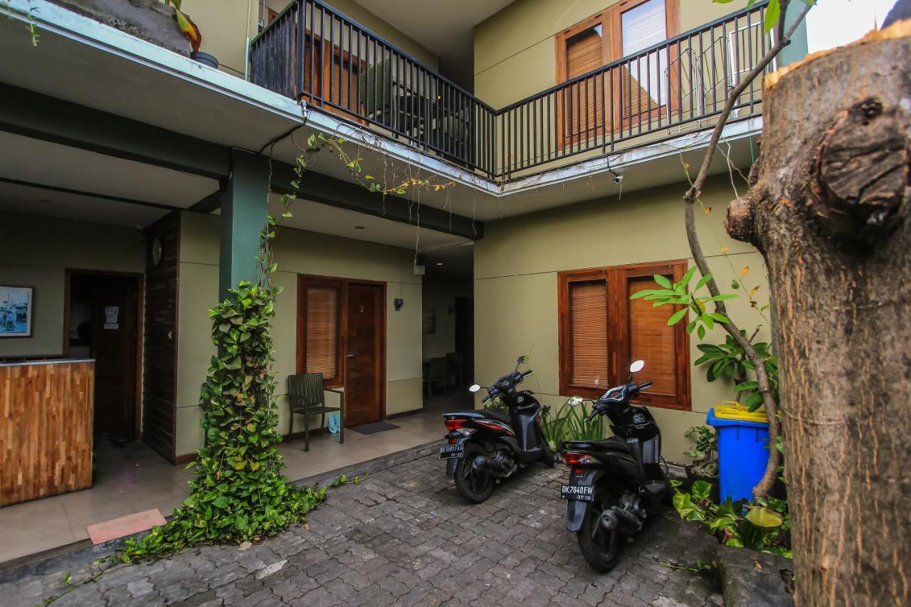 Kuta Legian Inn Esterno foto