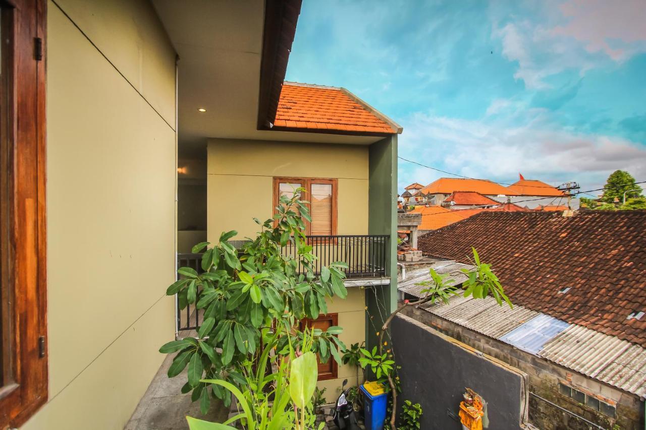 Kuta Legian Inn Esterno foto